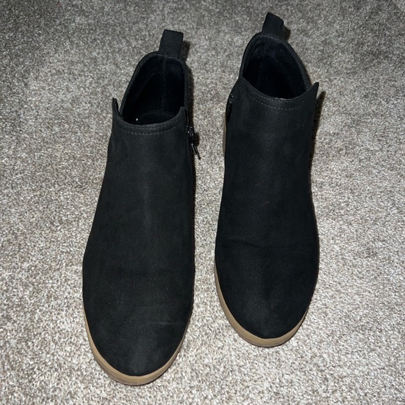 ⭐️3/$30!⭐️Time and Tru Black Boots - Picture 2 of 6